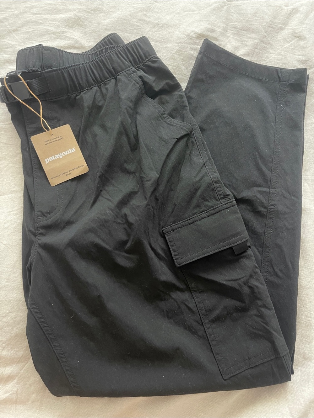 Patagonia Women’s MEDIUM Outdoor Everyday Cargo Pants